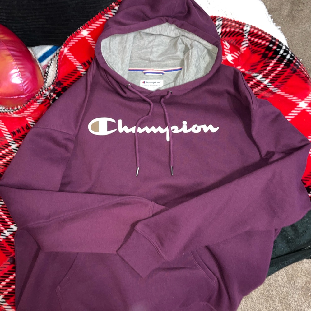 New champions sweatshirt.
